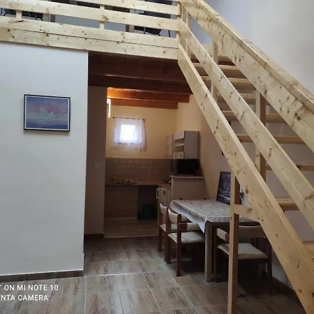 Banan Apartman Apartment Cserkeszolo