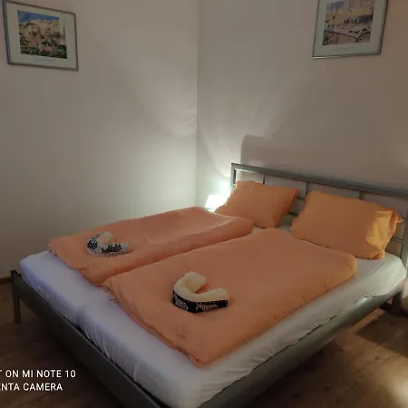 Banan Apartman Apartment Cserkeszolo