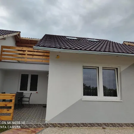 Banan Apartman Apartment Cserkeszolo